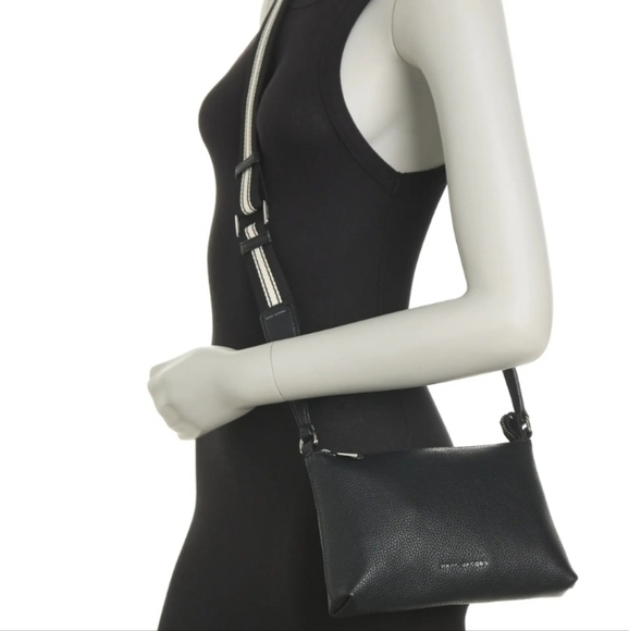 Marc Jacobs Bags Marc Jacobs The Cosmo Leather Crossbody Bag Poshmark